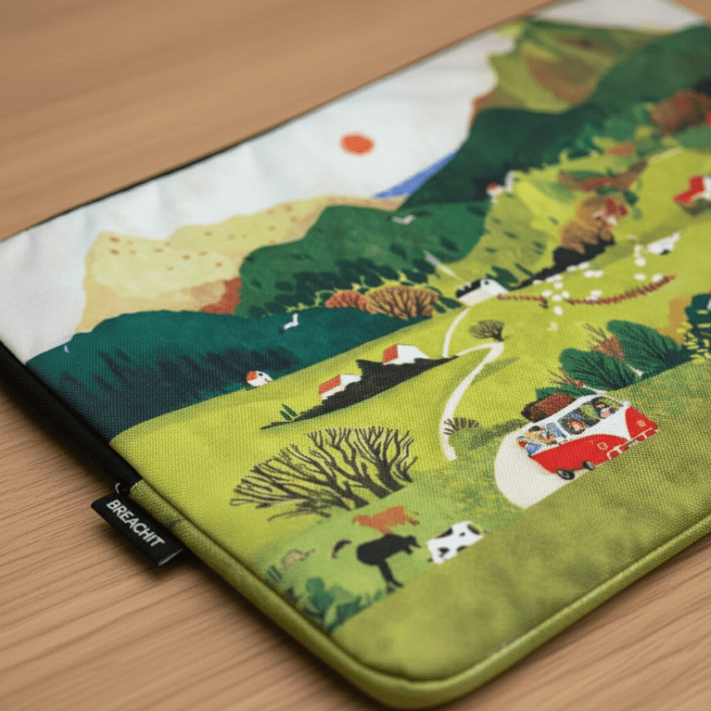 Countryside Bliss Laptop Sleeve - BREACHIT