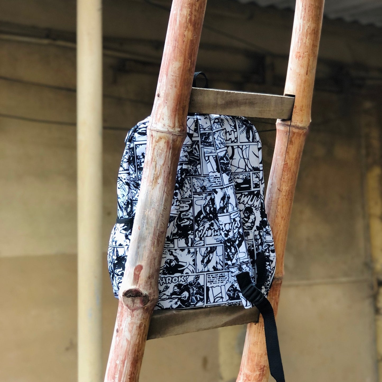 DB122 Marvel Allover Printed Backpack - BREACHIT