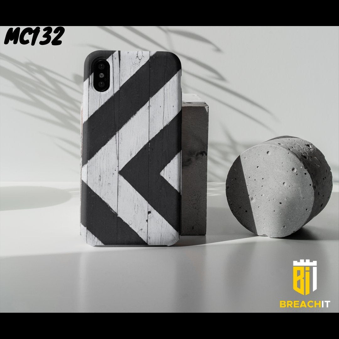 MC132 Black And White Customized Mobile Case - BREACHIT