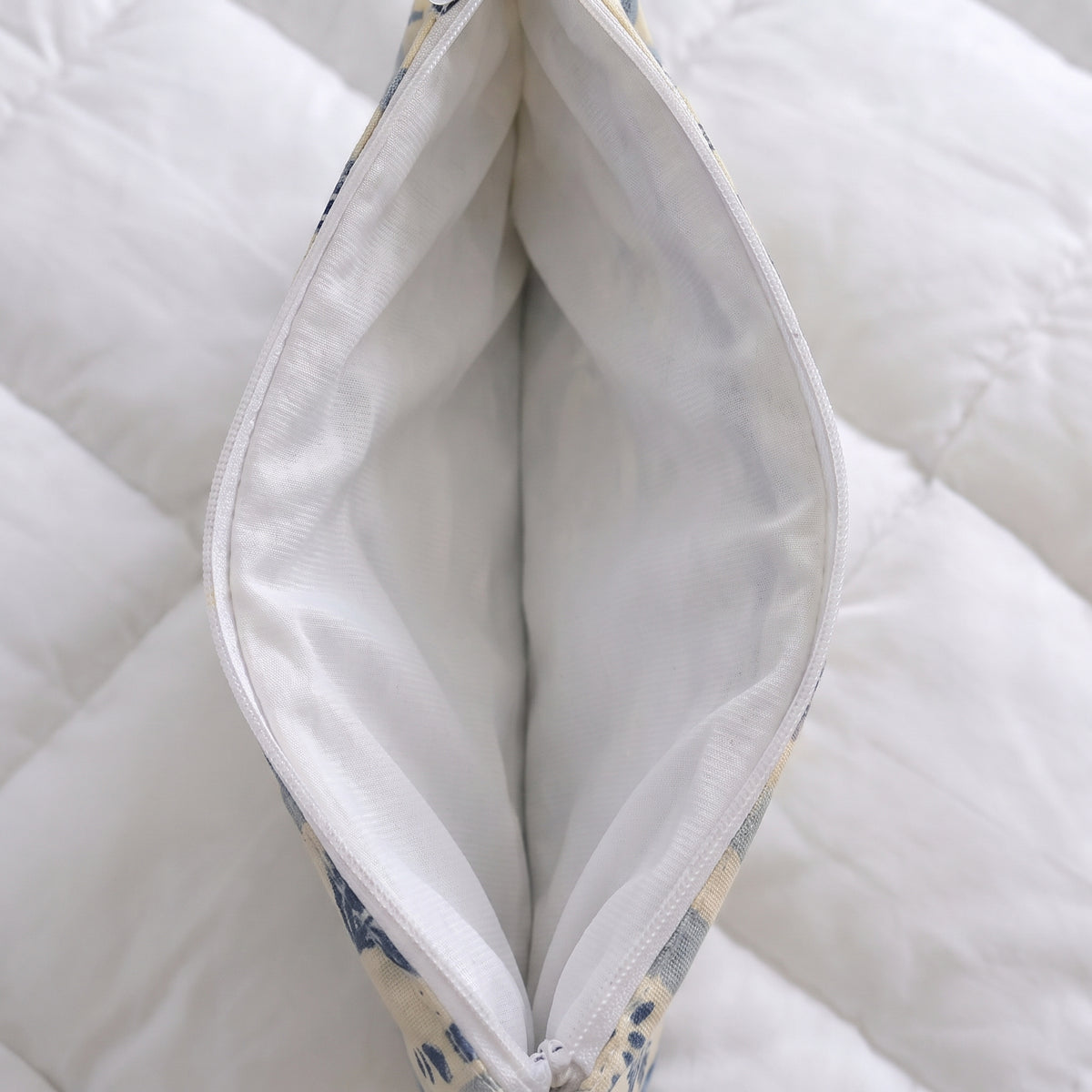 Bluebell Quilt Puffer Laptop Sleeve