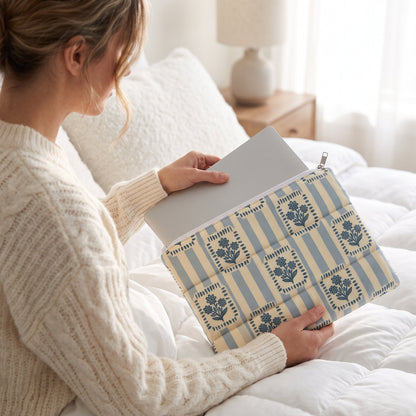 Bluebell Quilt Puffer Laptop Sleeve - BREACHIT