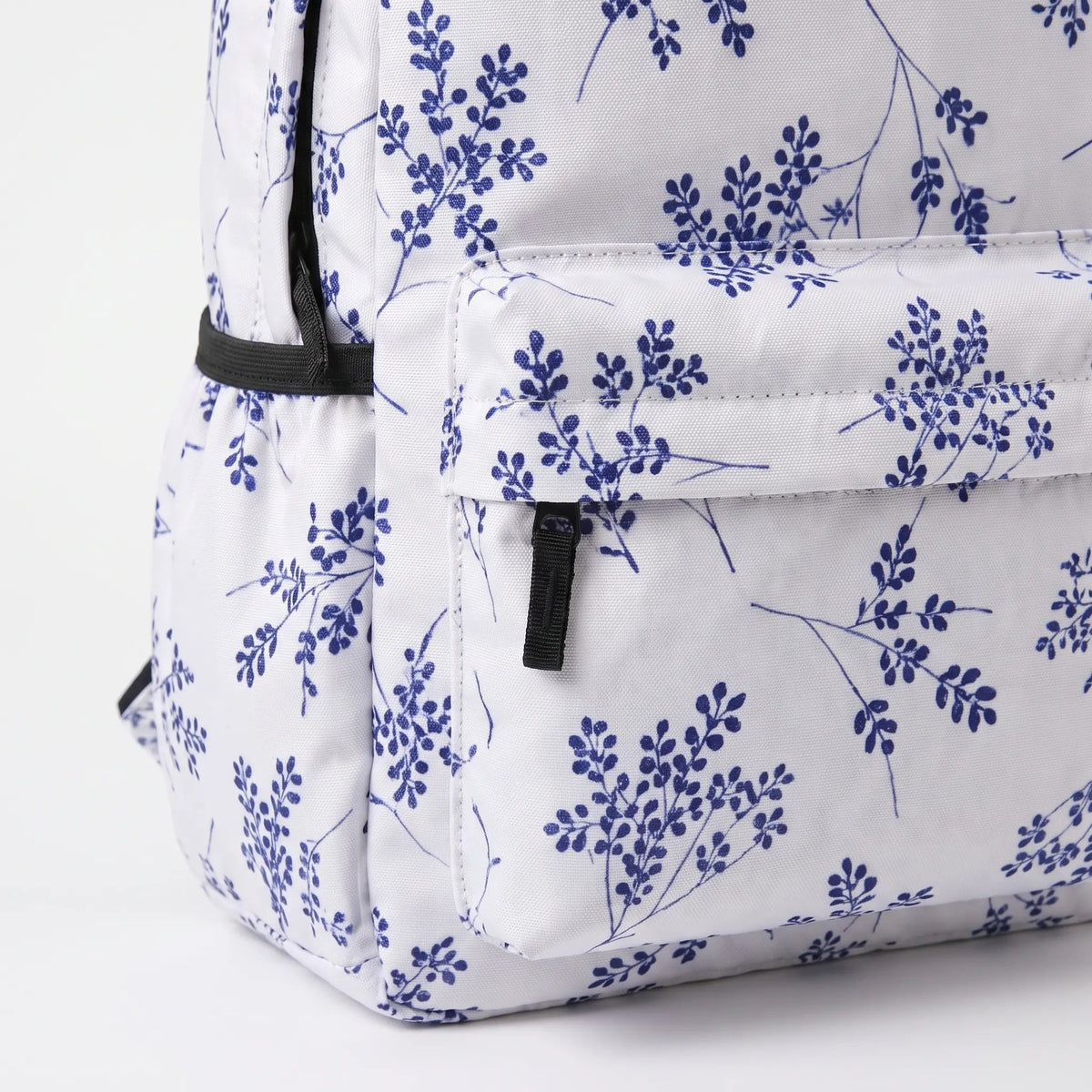 DB130 Wild Flowers Allover Printed Backpack - BREACHIT