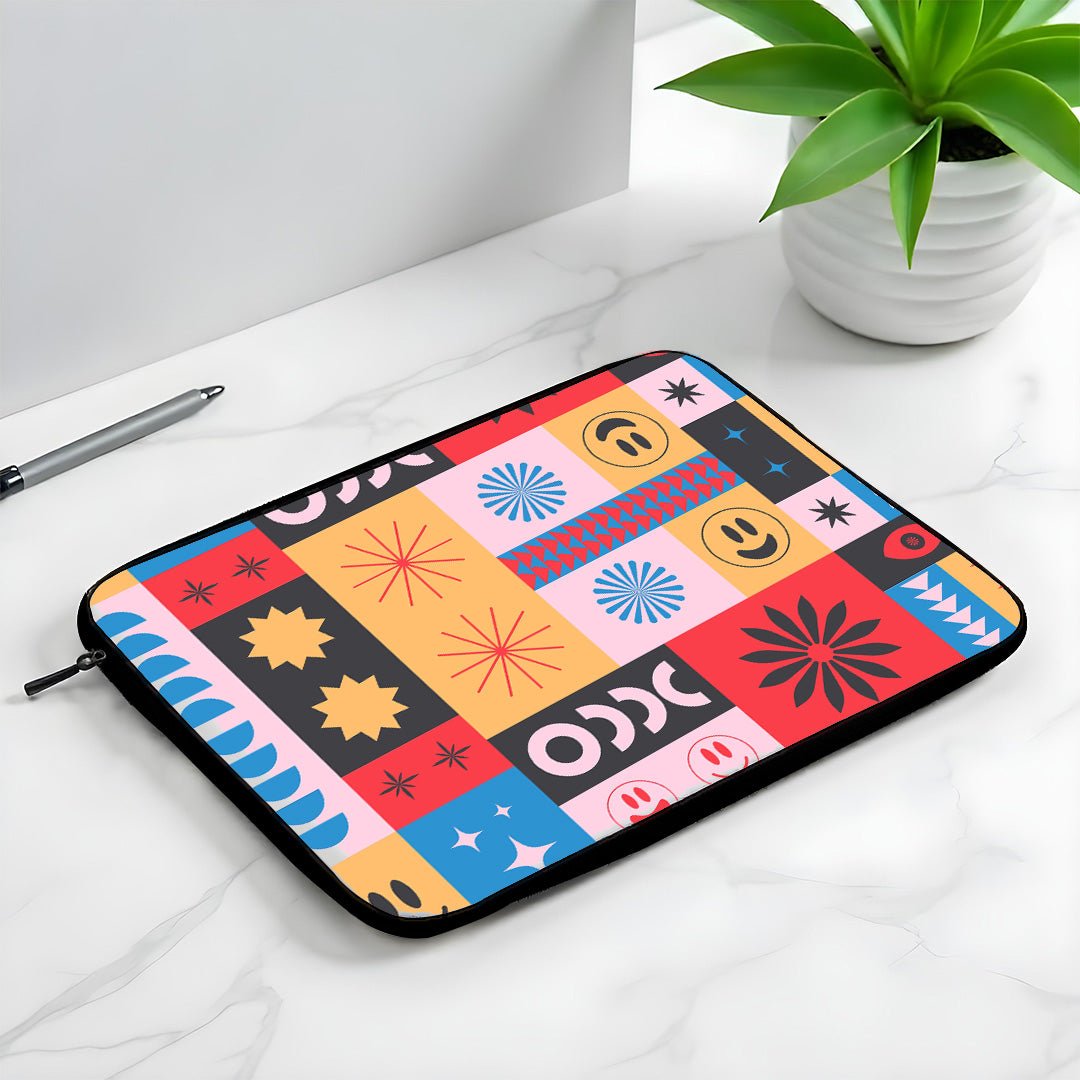 L240 Retro Vibes Laptop Sleeve - BREACHIT