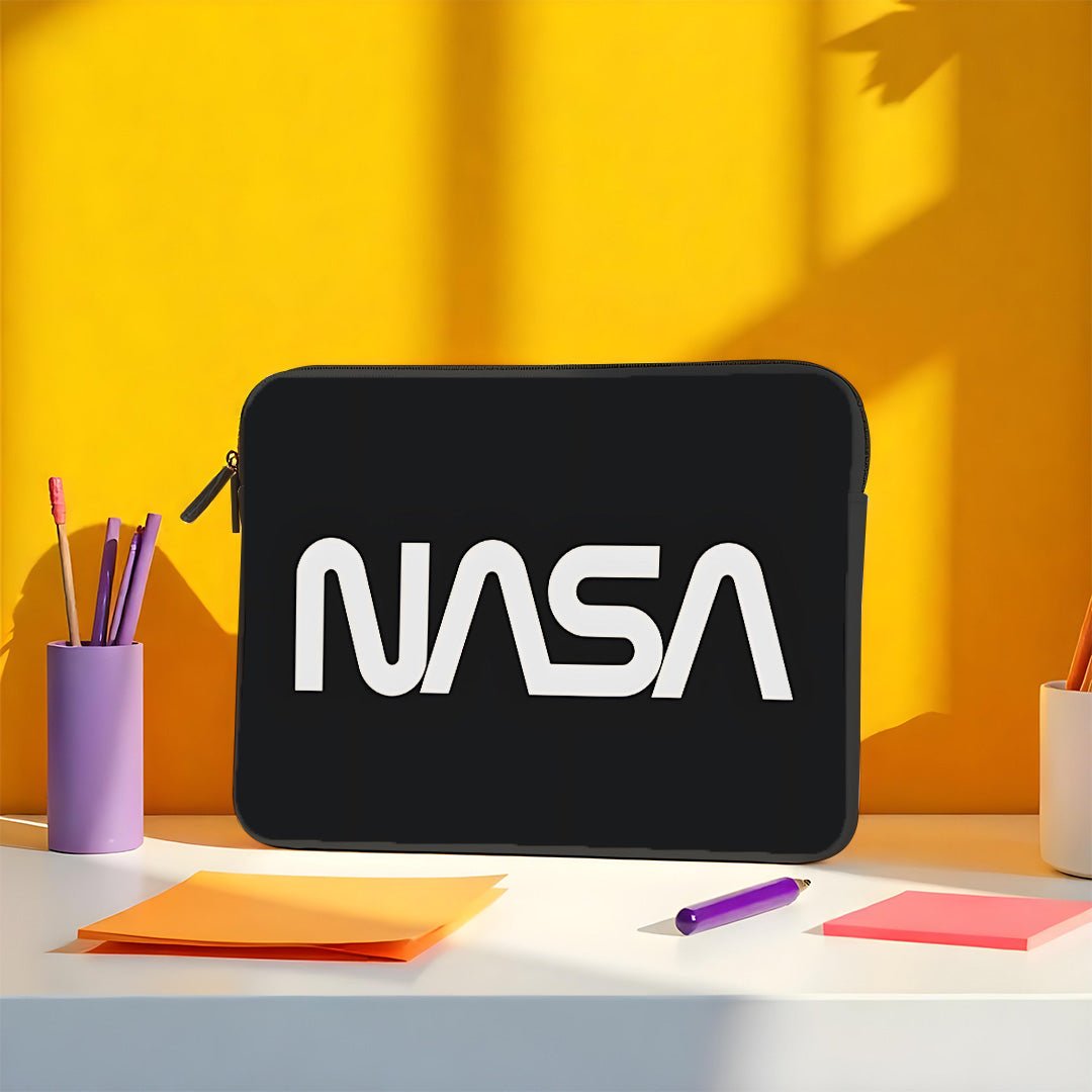 L250 Nasa Laptop Sleeve - BREACHIT