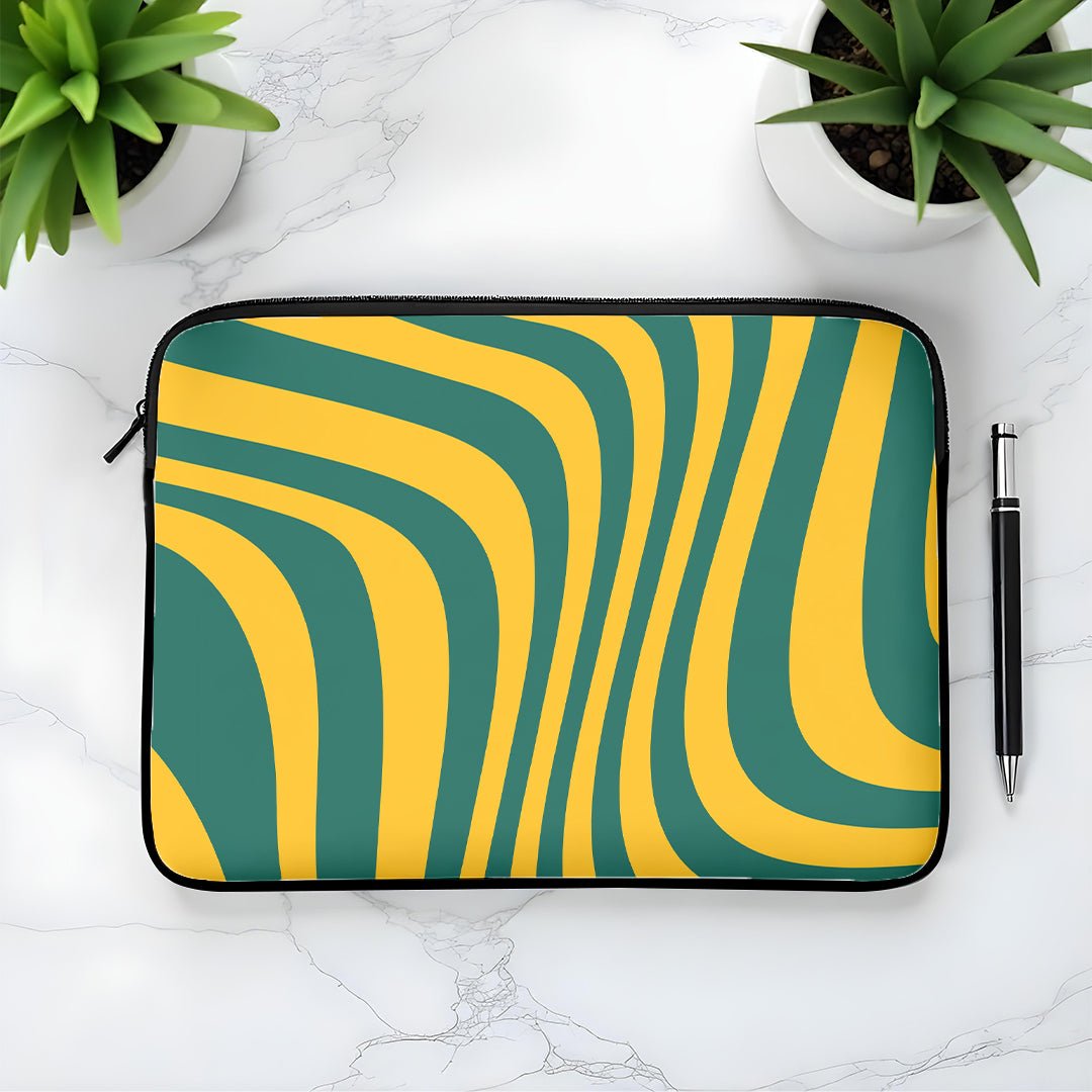 L258 Snaky yellow green Laptop Sleeve - BREACHIT