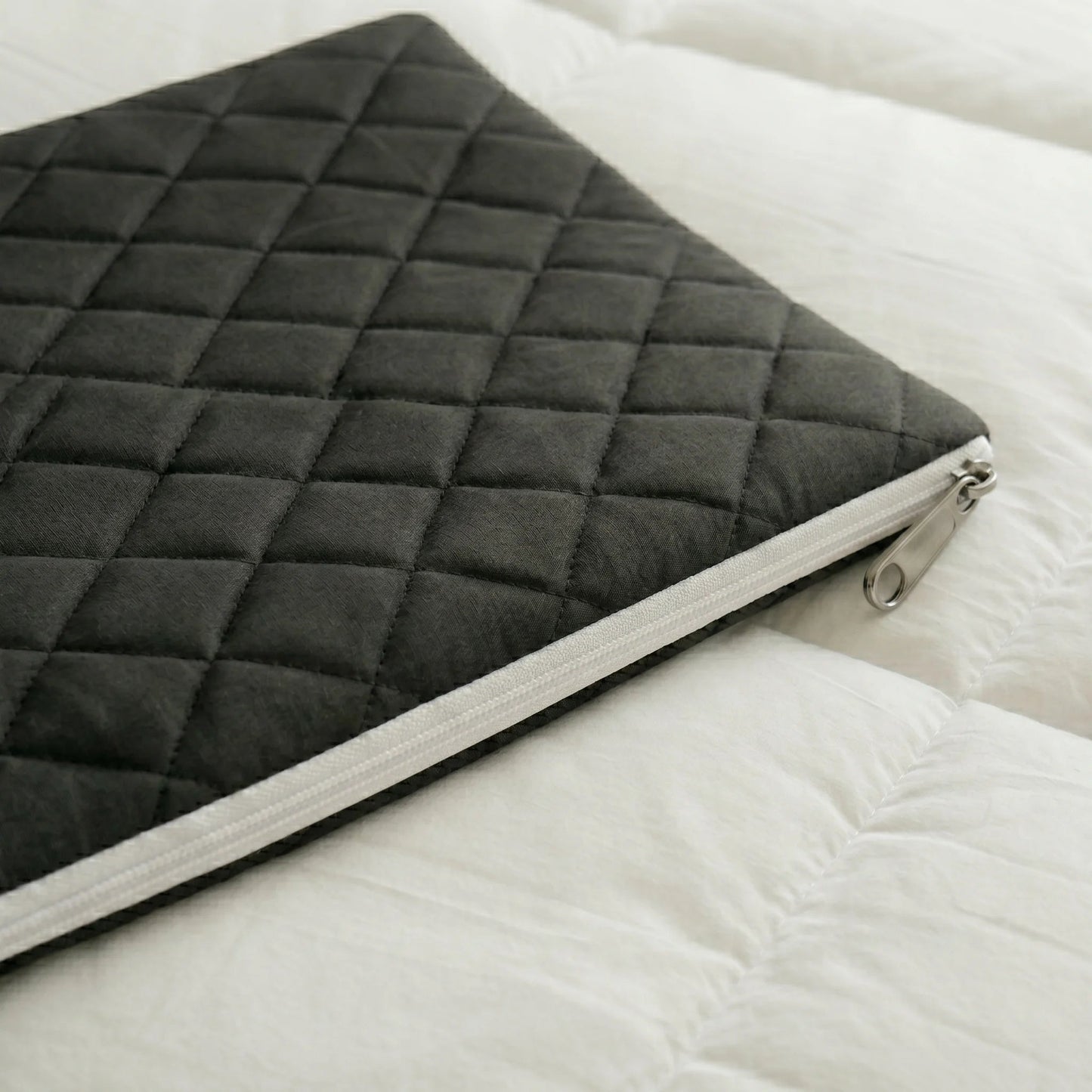 Midnight Black Quilt Puffer Laptop Sleeve - BREACHIT