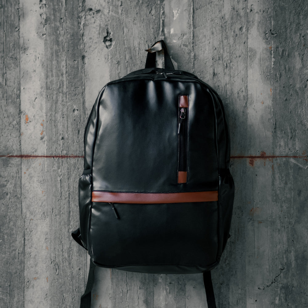 Noir Leatherite Backpack - BREACHIT