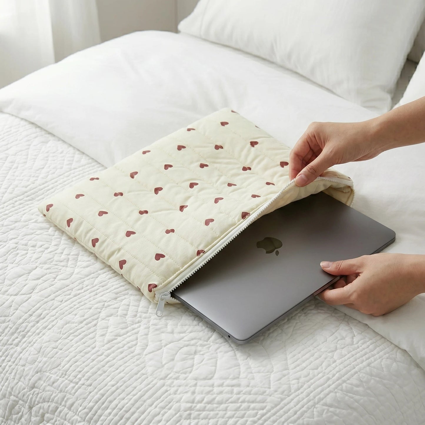 Petit Coeur Quilt Puffer Laptop Sleeve - BREACHIT