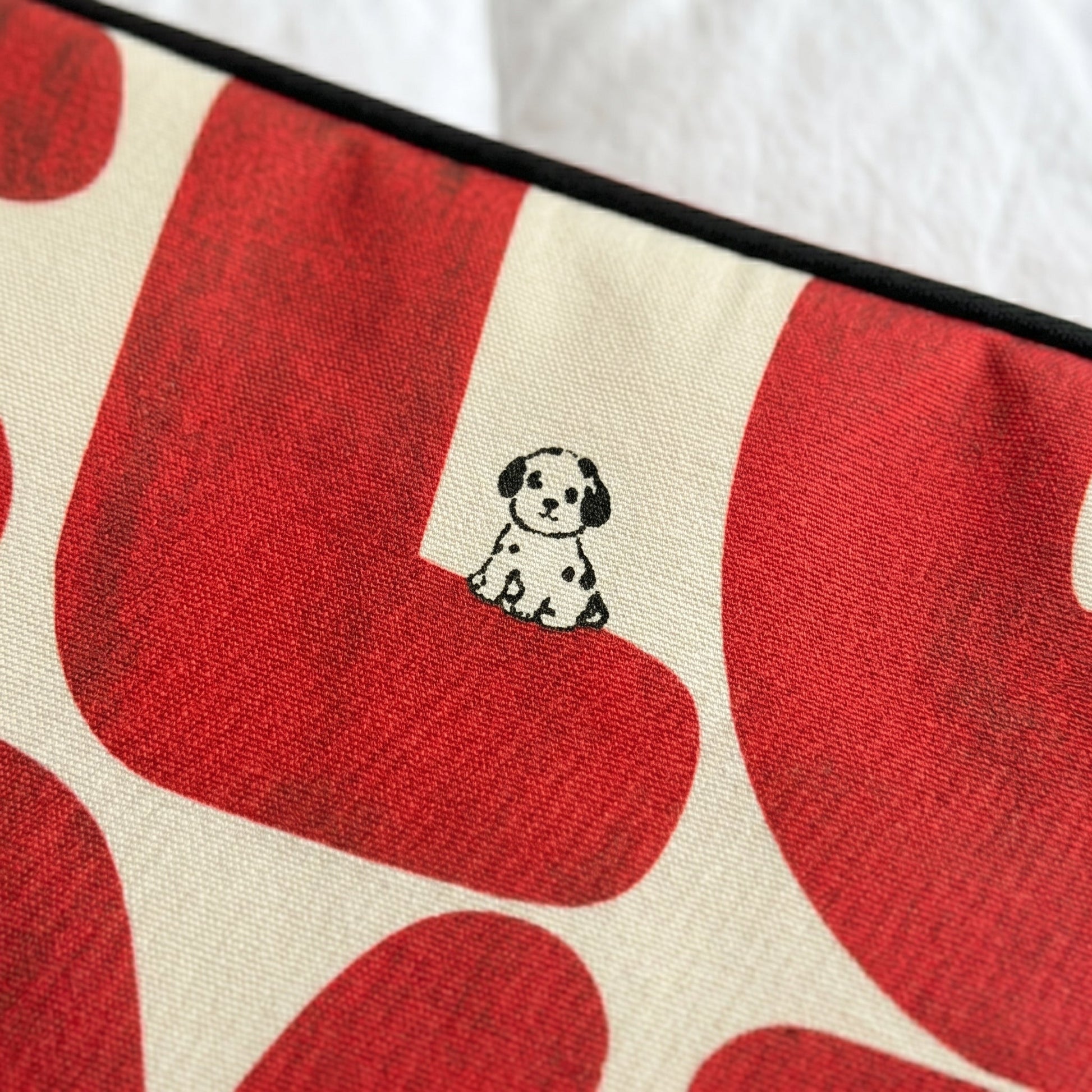 Retro Love Premium Laptop Sleeve - BREACHIT