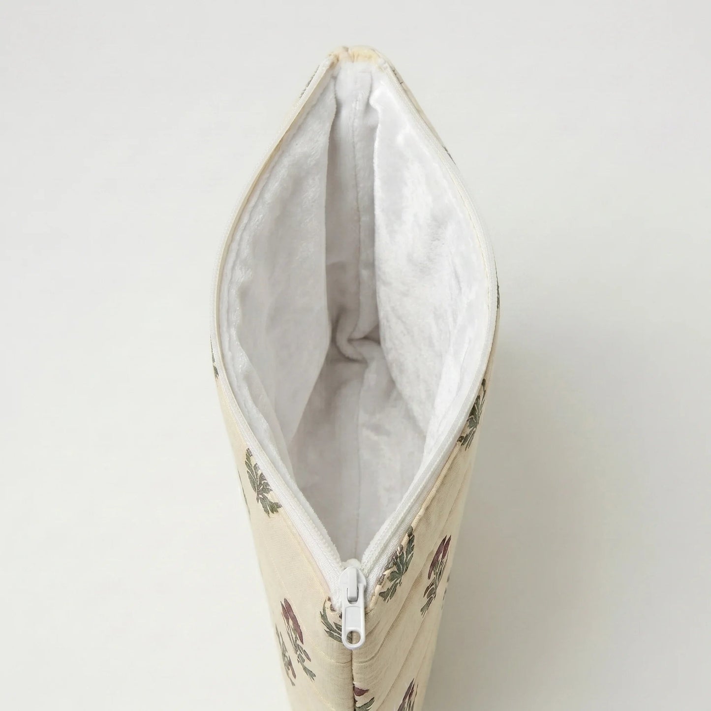 The Saffron Quilt Puffer Laptop Sleeve - BREACHIT