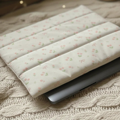 The Whisper Quilt Puffer Laptop Sleeve - BREACHIT