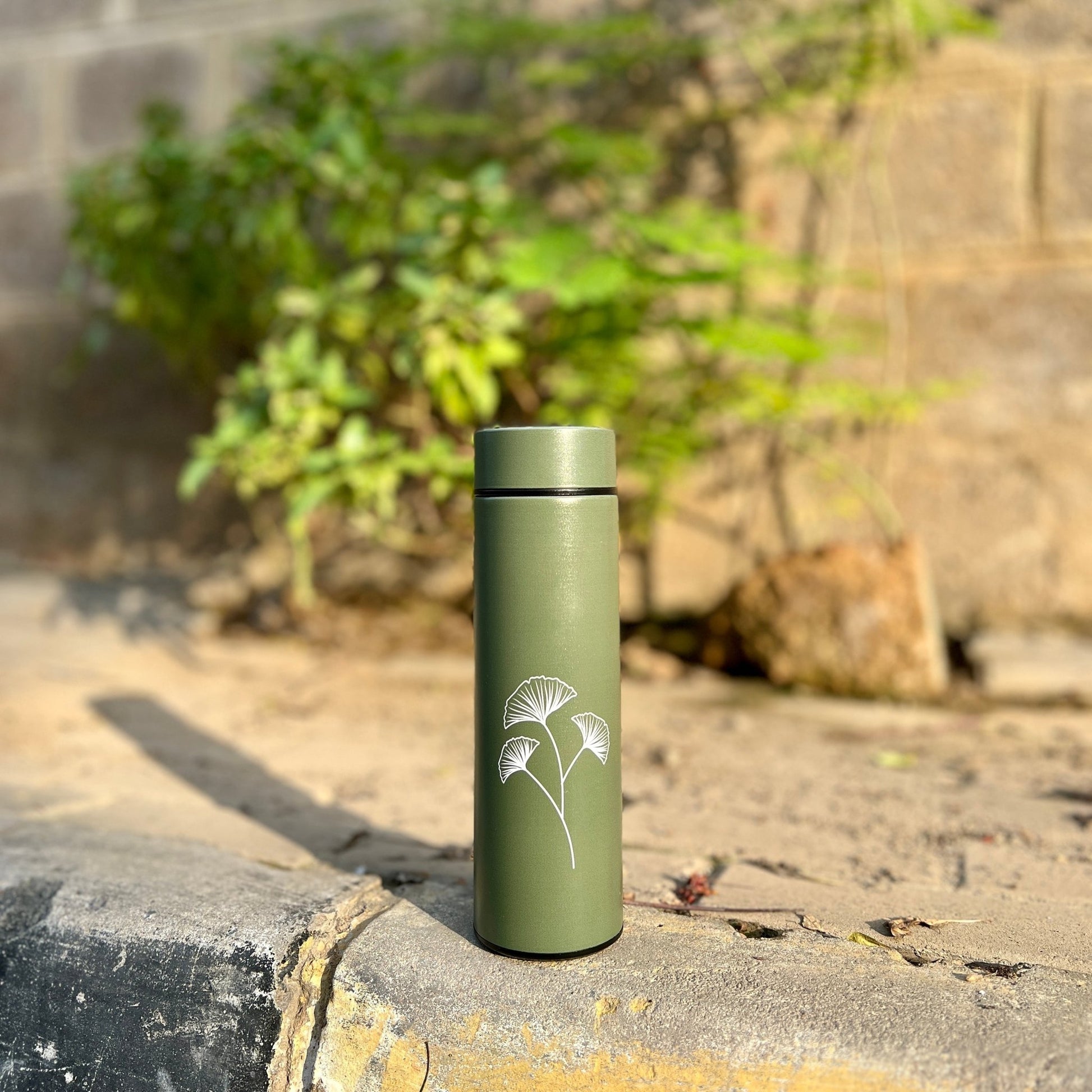 WB042 - Blossom Green Printed Temperature Water Bottle - BREACHIT