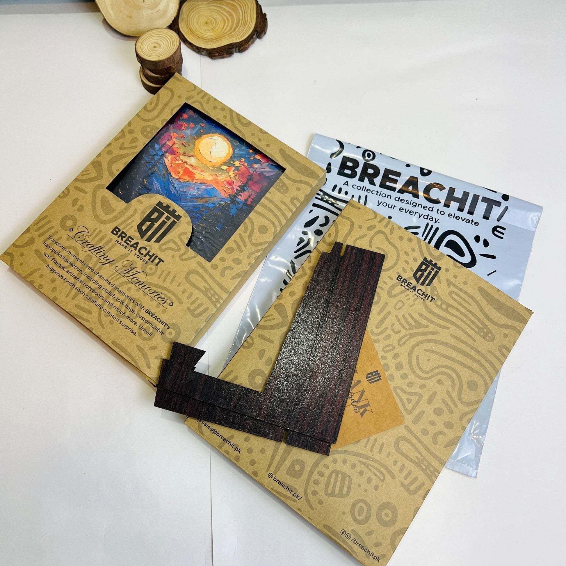 WF022 - Aesthetic Wall Frame - BREACHIT