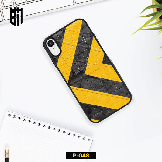 P048 Yellow and Black Gloss Plate Mobile Case - BREACHIT
